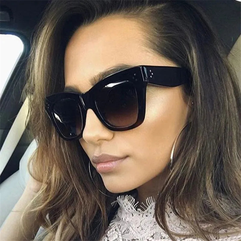 Luxury Rectangle Sunglasses Women Brand Designer PC Frame Gradient Lens Classic Rivet Shades Female Male Fashion Eyewear UV400 